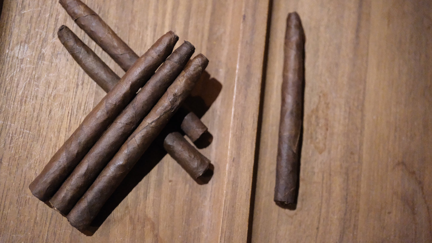Azan Corto Cigarillo