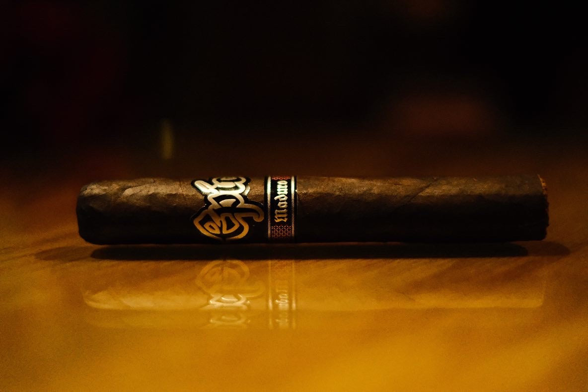 Epic Maduro Robusto