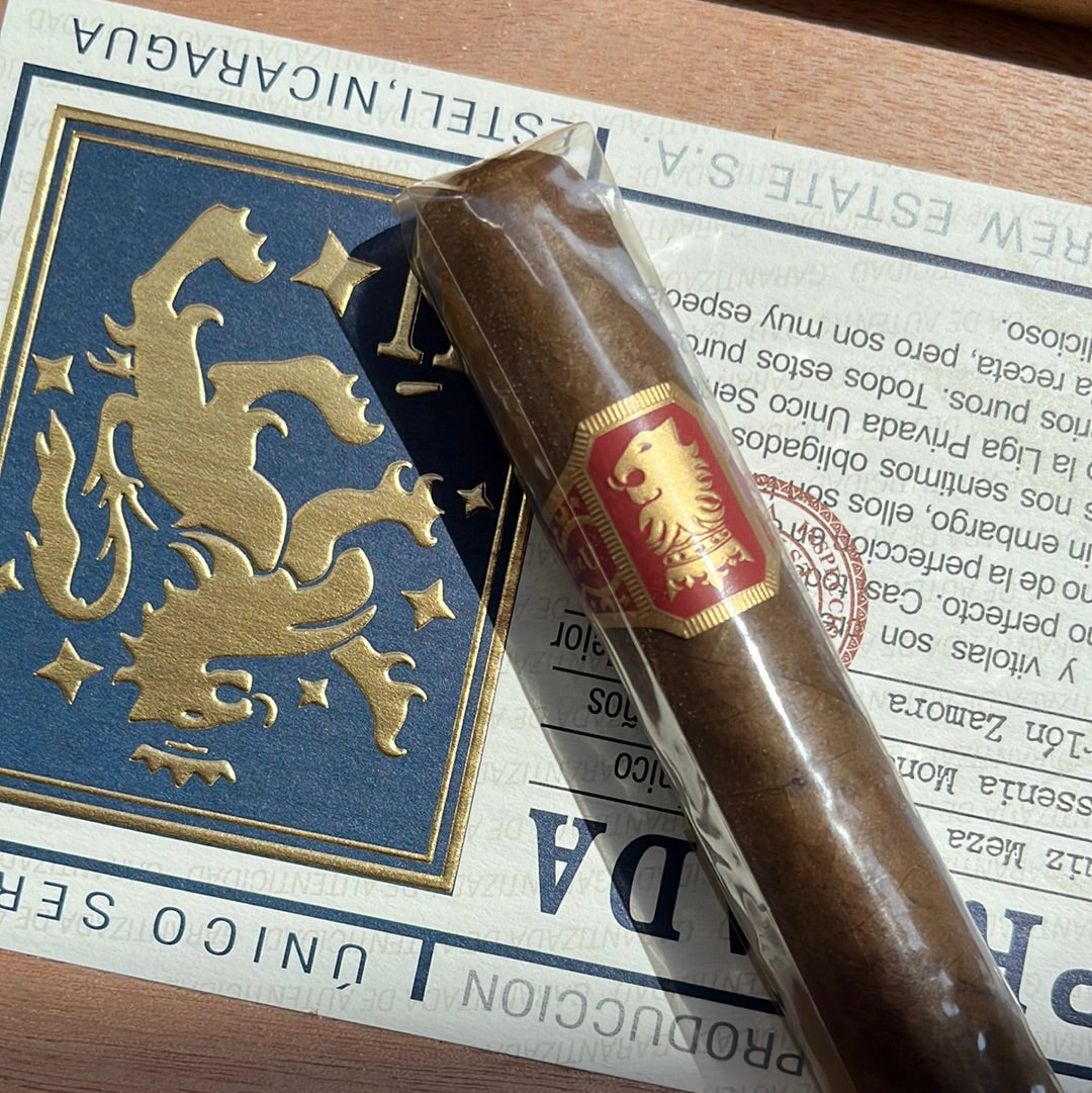 Drew Estate Undercrown Sun Grown Robusto