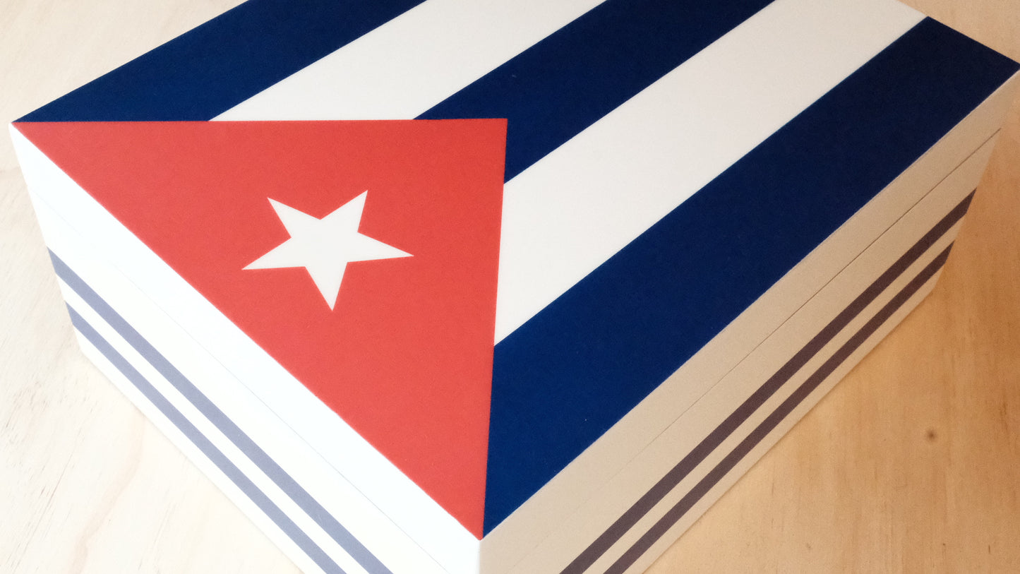 Medium Cuban Flag Humidor