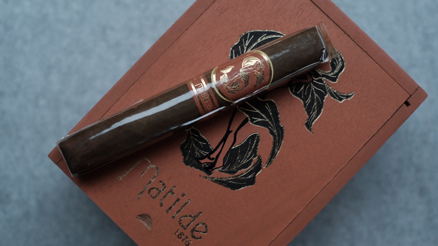 Matilde Quadrata Robusto
