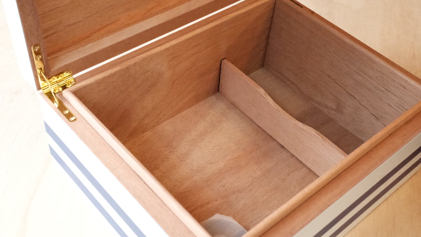 Medium Cuban Flag Humidor