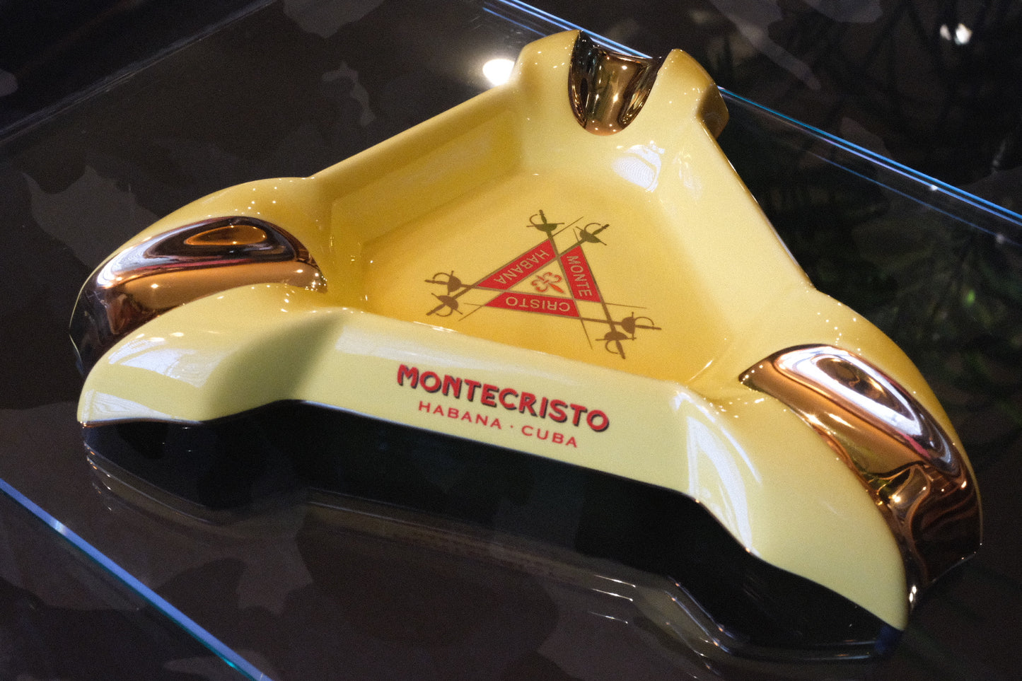 Montecristo Triangular Ashtray (3 Cigar)